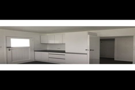 Photo of property in 7 Kotuku Street, Te Atatu Peninsula, Auckland, 0610