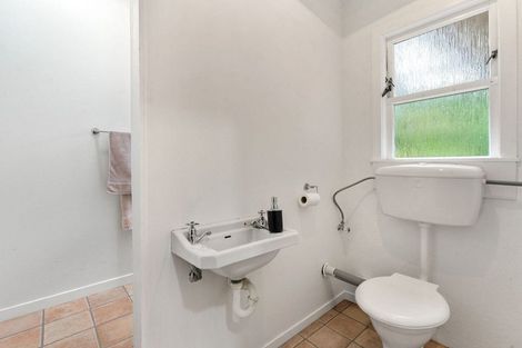 Photo of property in 71 Oriel Avenue, Tawa, Wellington, 5028
