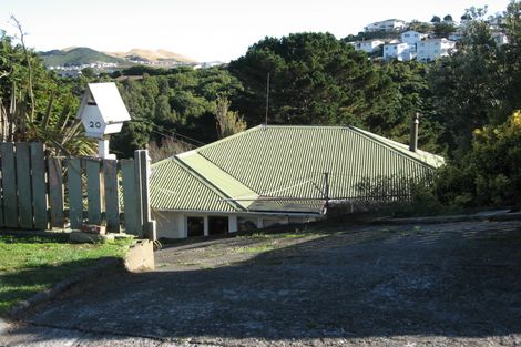 Photo of property in 20 Spenmoor Street, Newlands, Wellington, 6037