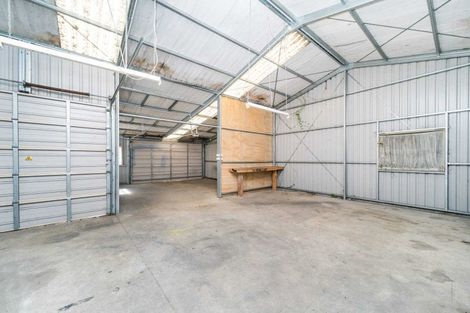 Photo of property in 140 Aokautere Drive, Fitzherbert, Palmerston North, 4410