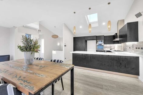 Photo of property in 6 Dunkeld Lane, Redcliffs, Christchurch, 8081