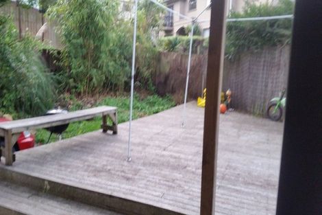 Photo of property in 1/22 Woodstock Road, Forrest Hill, Auckland, 0620