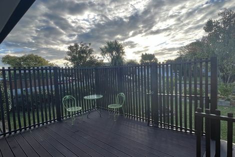 Photo of property in 24 Akaroa Avenue, Awapuni, Palmerston North, 4412