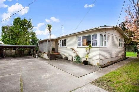 Photo of property in 1/144a Mcleod Road, Te Atatu South, Auckland, 0610