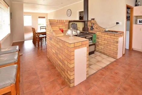 Photo of property in 120 Chamberlain Road, Massey, Auckland, 0614