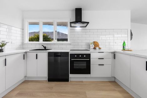 Photo of property in 15 Greenhaven Drive, Burwood, Christchurch, 8083