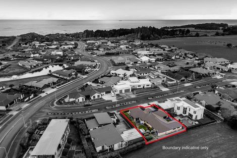 Photo of property in 6 Saint Andrews Parkway, Waiwhakaiho, New Plymouth, 4312