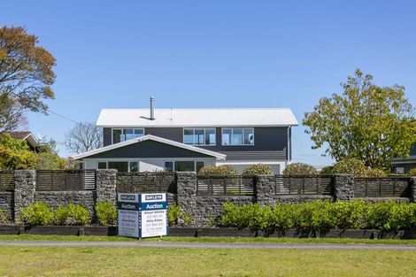 Photo of property in 27 Ngamotu Road, Taupo, 3330