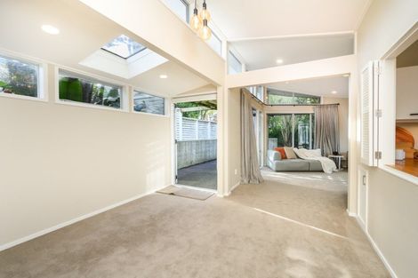 Photo of property in 196 Victoria Avenue, Hokowhitu, Palmerston North, 4410