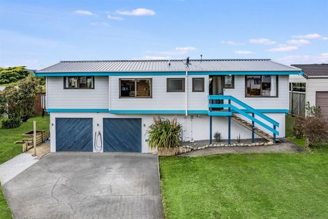Photo of property in 29 James Cook Drive, Whitby, Porirua, 5024
