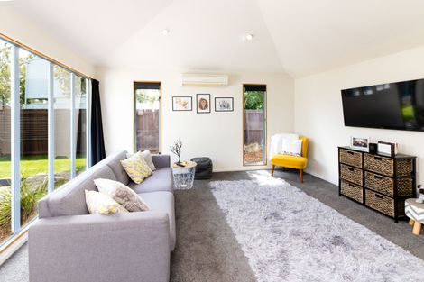 Photo of property in 725 Main Road North, Belfast, Christchurch, 8051