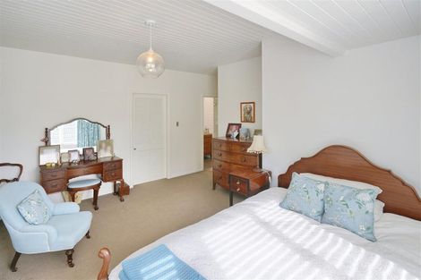 Photo of property in 127 Fendalton Road, Fendalton, Christchurch, 8014