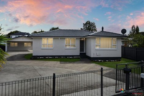 Photo of property in 34 Convair Crescent, Mangere, Auckland, 2022