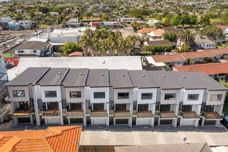 Photo of property in 2/1 Egremont Street, Belmont, Auckland, 0622