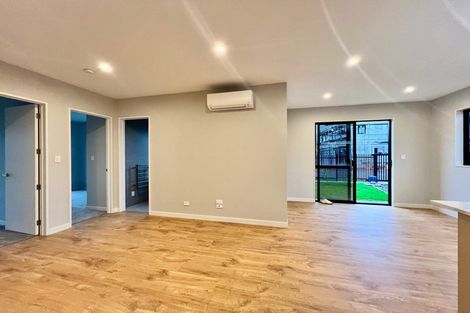 Photo of property in 16 Kiokio Place, Swanson, Auckland, 0614