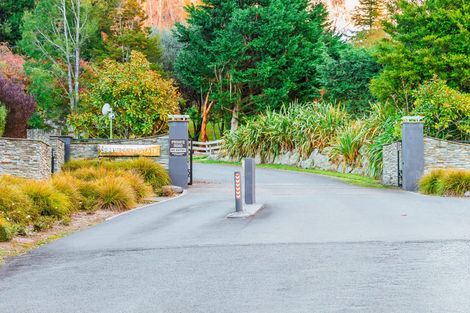 Photo of property in 5 Glendas Way, Acacia Bay, Taupo, 3385