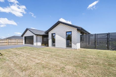 Photo of property in 17 Echo Street, 4702