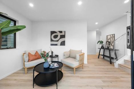 Photo of property in 3b Dawnhaven Drive, Te Atatu Peninsula, Auckland, 0610