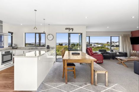 Photo of property in 6 Adele Way, Kaiteriteri, Motueka, 7197