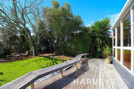 Photo of property in 5 Porter Avenue, Te Atatu South, Auckland, 0610
