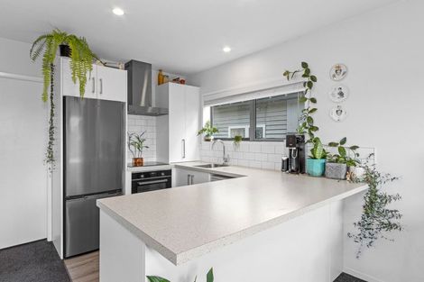 Photo of property in 1/41 Bowhill Road, New Brighton, Christchurch, 8083