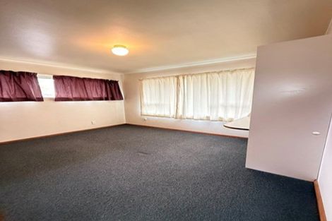 Photo of property in 33 Acacia Avenue, Upper Riccarton, Christchurch, 8041
