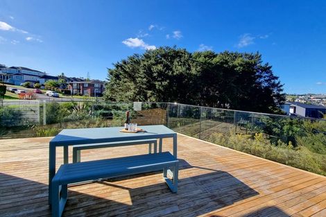 Photo of property in 14 Rathmullen Place, Pinehill, Auckland, 0632