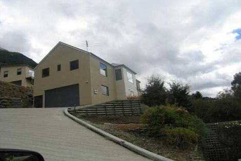 Photo of property in 27a Arawata Terrace, Fernhill, Queenstown, 9300