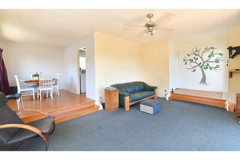 Photo of property in 11 Merida Place, Unsworth Heights, Auckland, 0632
