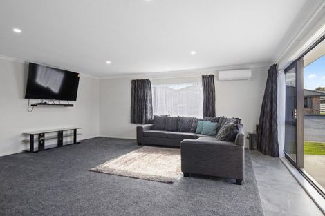 Photo of property in 13 Lieshout Way, Pukekohe, 2120