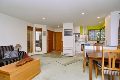 Photo of property in 5 Winters Road, Redwood, Christchurch, 8051