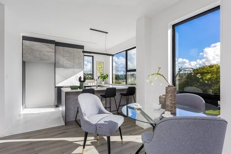 Photo of property in 19 Cedar Heights Avenue, Massey, Auckland, 0614