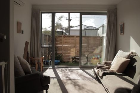 Photo of property in 24u7 Princess Terrace, Newtown, Wellington, 6021