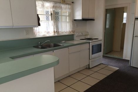 Photo of property in 122 Avonhead Road, Avonhead, Christchurch, 8042