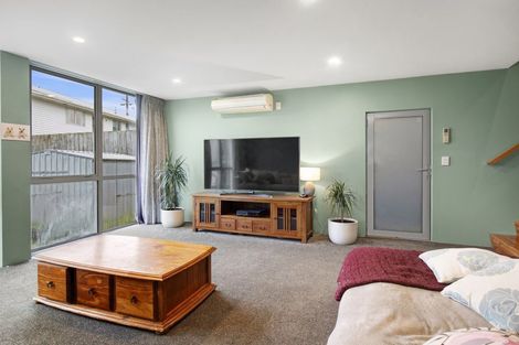 Photo of property in 25a Bell Street, Tawa, Wellington, 5028