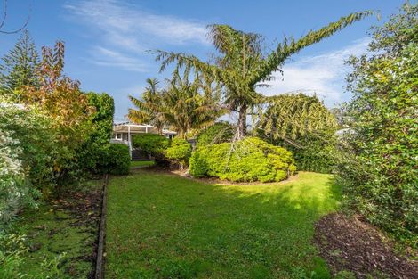 Photo of property in 13 Amberley Avenue, Te Atatu South, Auckland, 0610