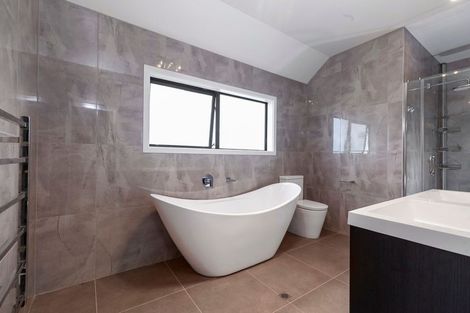 Photo of property in 28 Harvest Avenue, Orewa, 0931