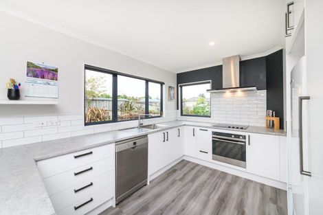 Photo of property in 4 Almond Grove, Feilding, 4702