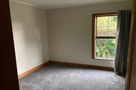 Photo of property in 10 Grumman Lane, Newlands, Wellington, 6037