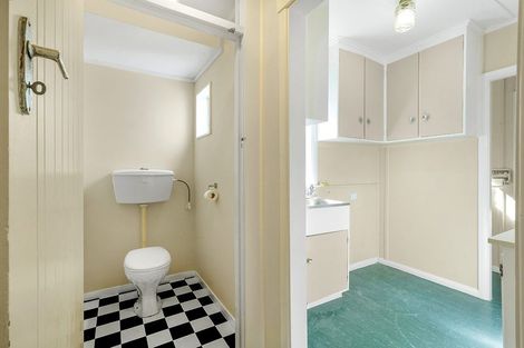 Photo of property in 216 Fox Street, Hamilton East, Hamilton, 3216