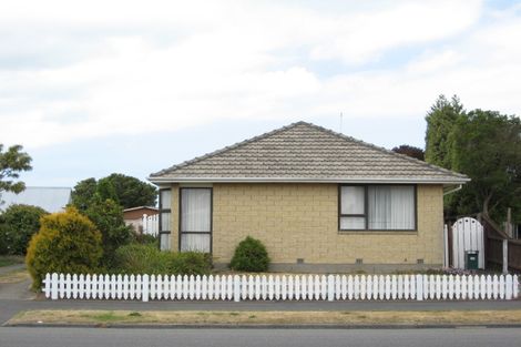 Photo of property in 485 Mairehau Road, Parklands, Christchurch, 8083