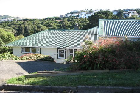 Photo of property in 22a Spenmoor Street, Newlands, Wellington, 6037