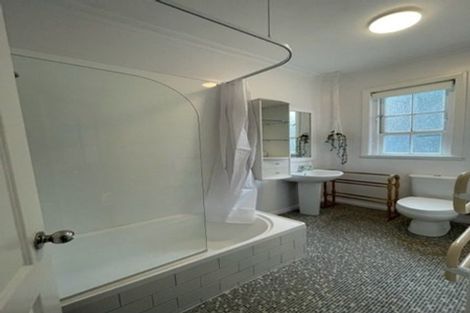 Photo of property in 185a Sutherland Road, Lyall Bay, Wellington, 6022