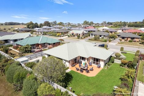Photo of property in 16 Hannah Place, Holmes Hill, Oamaru, 9401