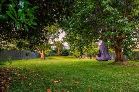Photo of property in 56 Colwill Road, Massey, Auckland, 0614