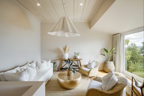 Photo of property in 5 Denholm Road, Hospital Hill, Napier, 4110