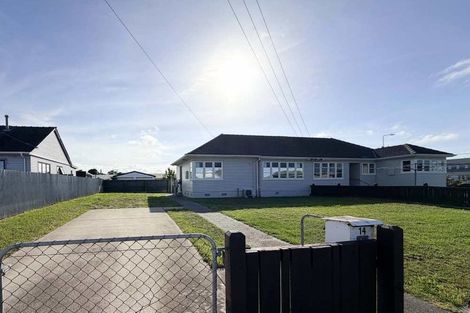 Photo of property in 12 Hardy Street, New Brighton, Christchurch, 8061