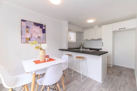 Photo of property in 4 Scarlet Drive, Ranui, Auckland, 0612