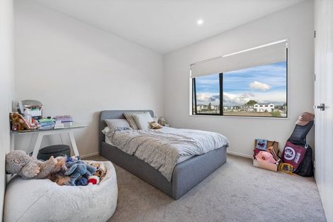 Photo of property in 6 Coast Garden Drive, Hobsonville, Auckland, 0616