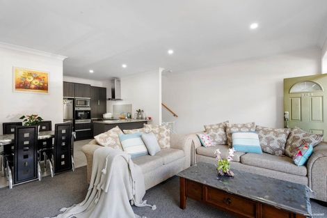 Photo of property in 3/44 Carlos Drive, Flat Bush, Auckland, 2016